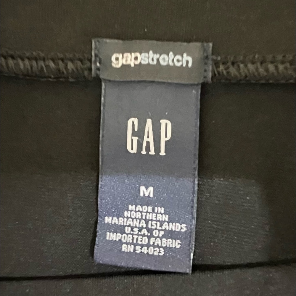 Gap Knee Length Box Pleated "Flippy Skirt" - Black - Size MED - Picture 5 of 5